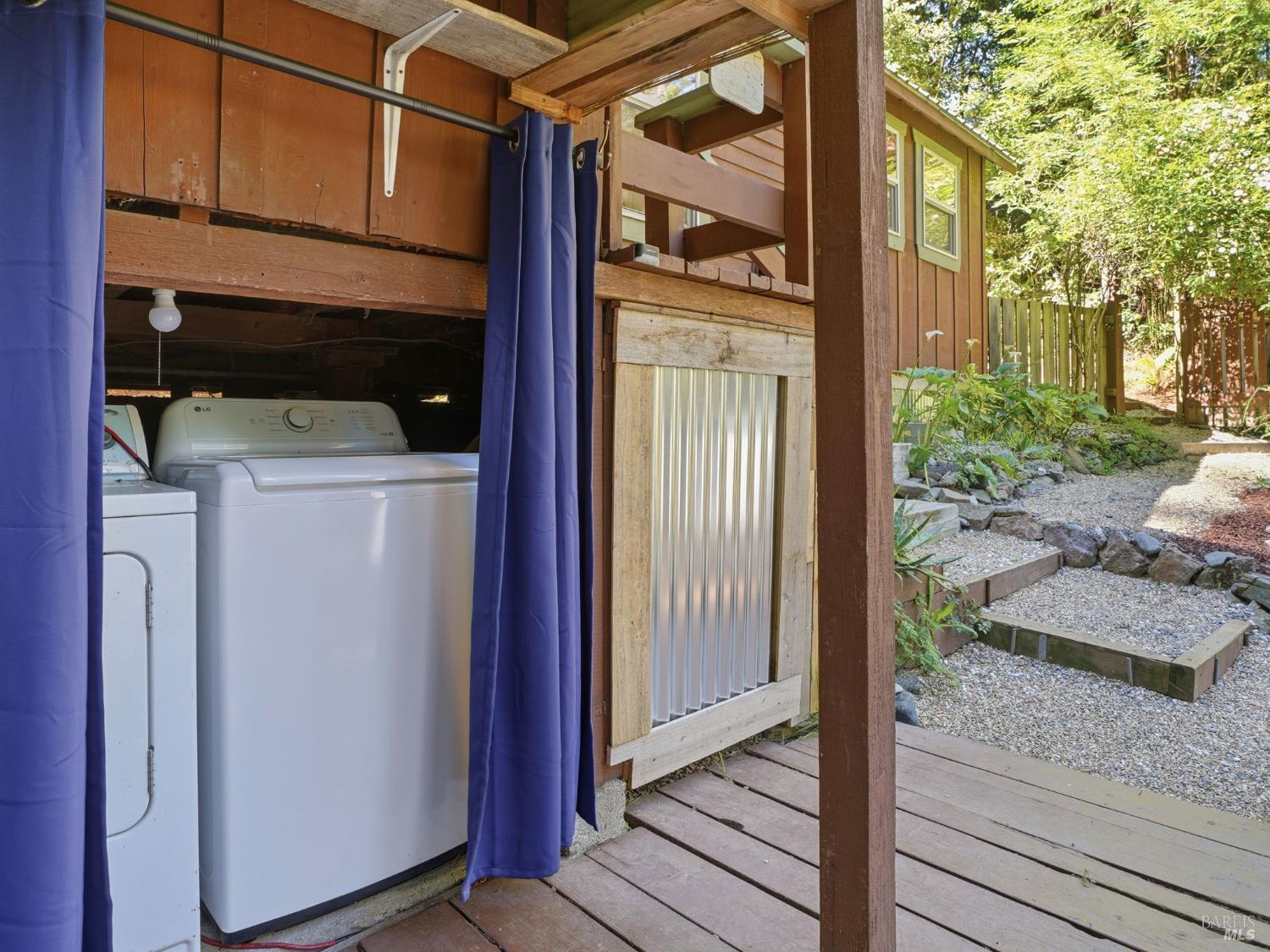 5465 Cazadero Highway
