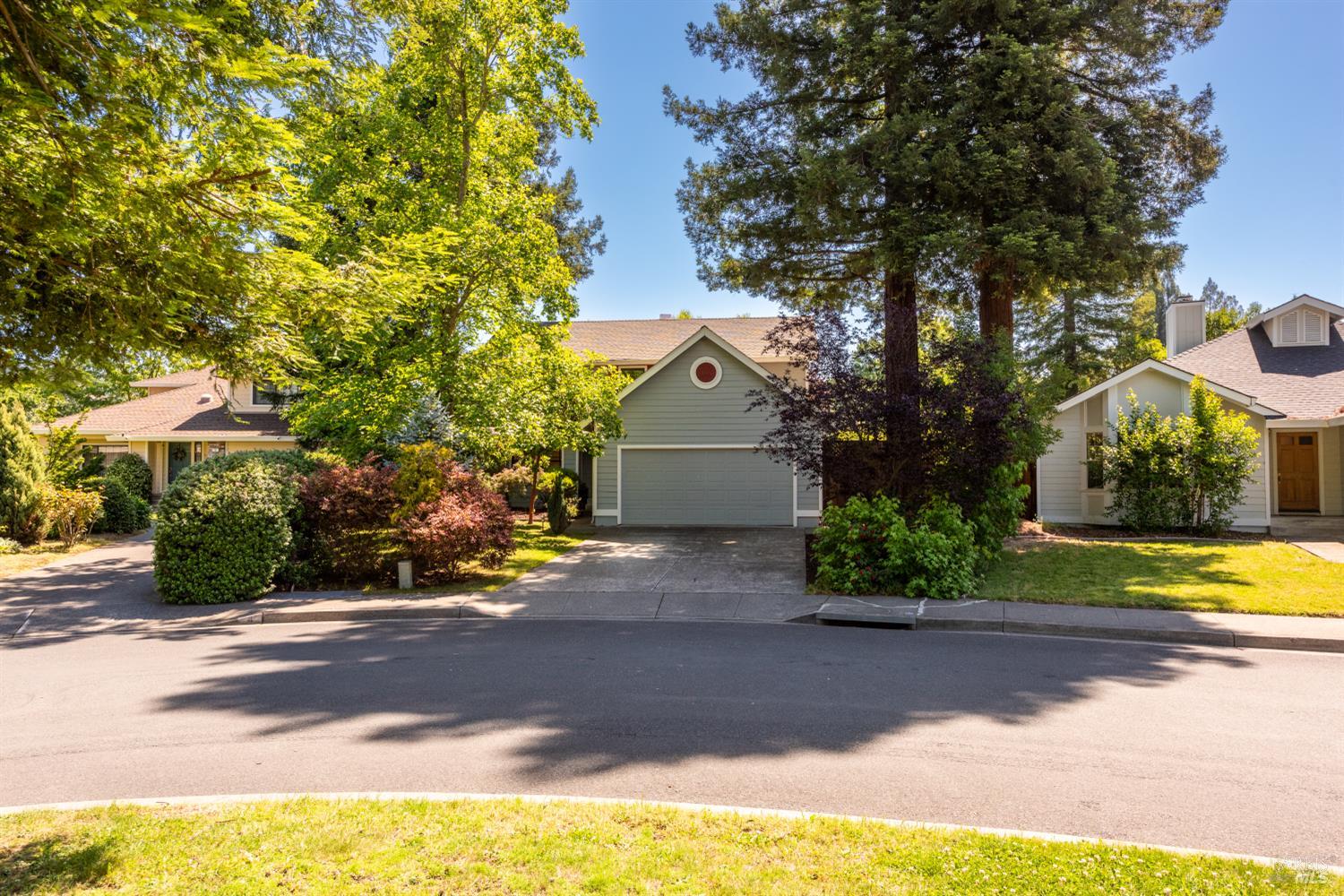 3 Voss Park Circle
