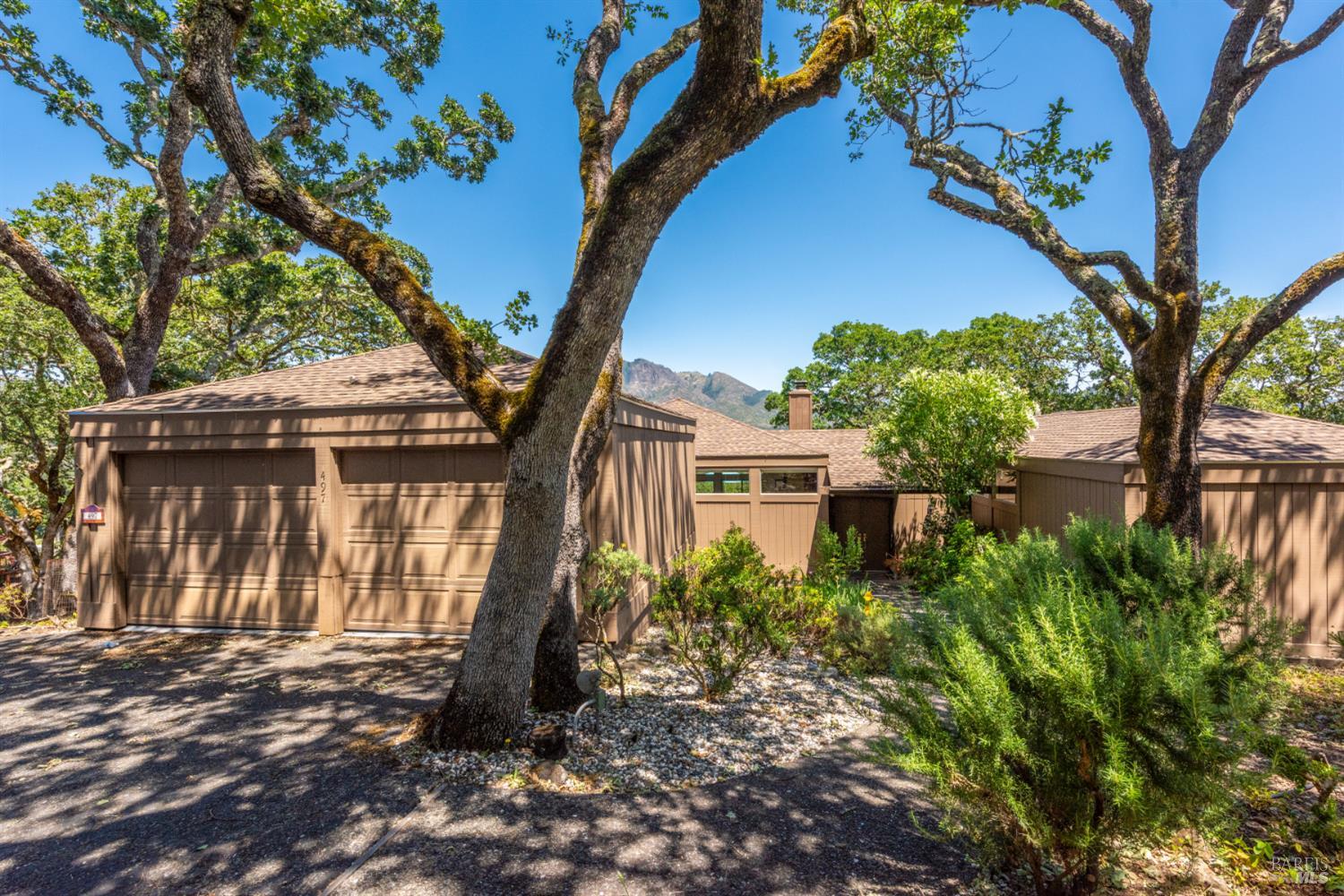 497 Hillsdale Drive