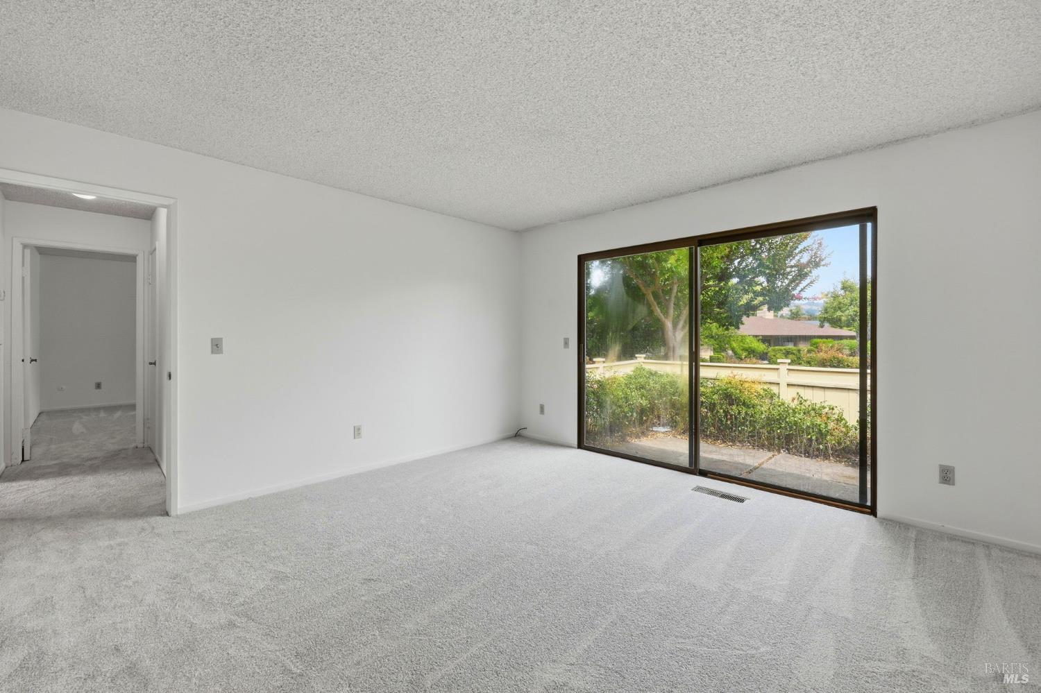 318 Twin Lakes Drive