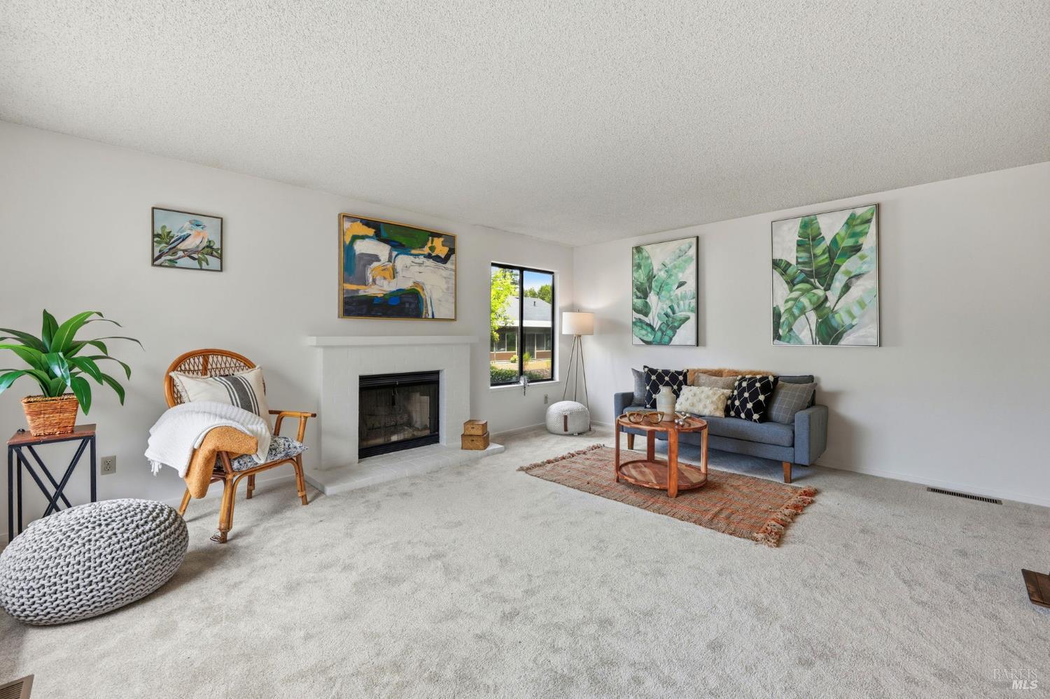 318 Twin Lakes Drive