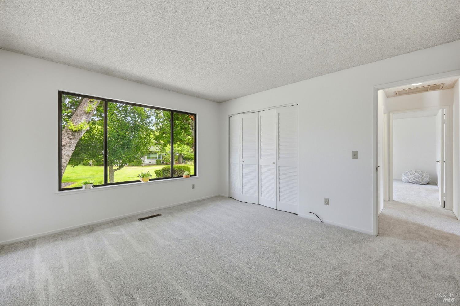 318 Twin Lakes Drive
