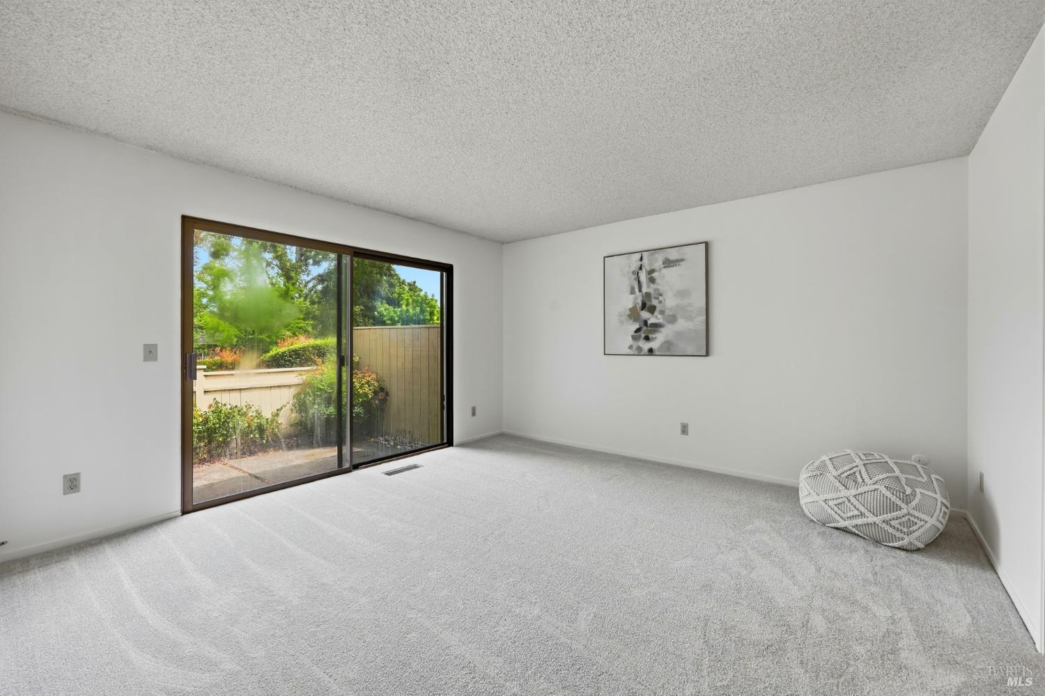 318 Twin Lakes Drive