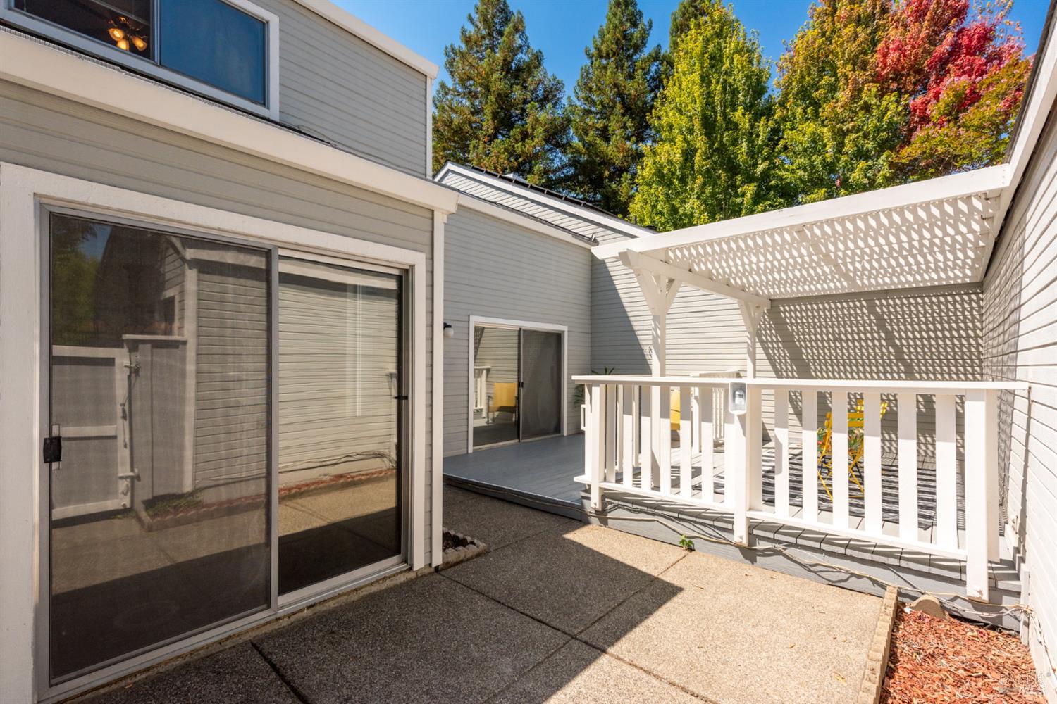 2324 Lakeview Drive