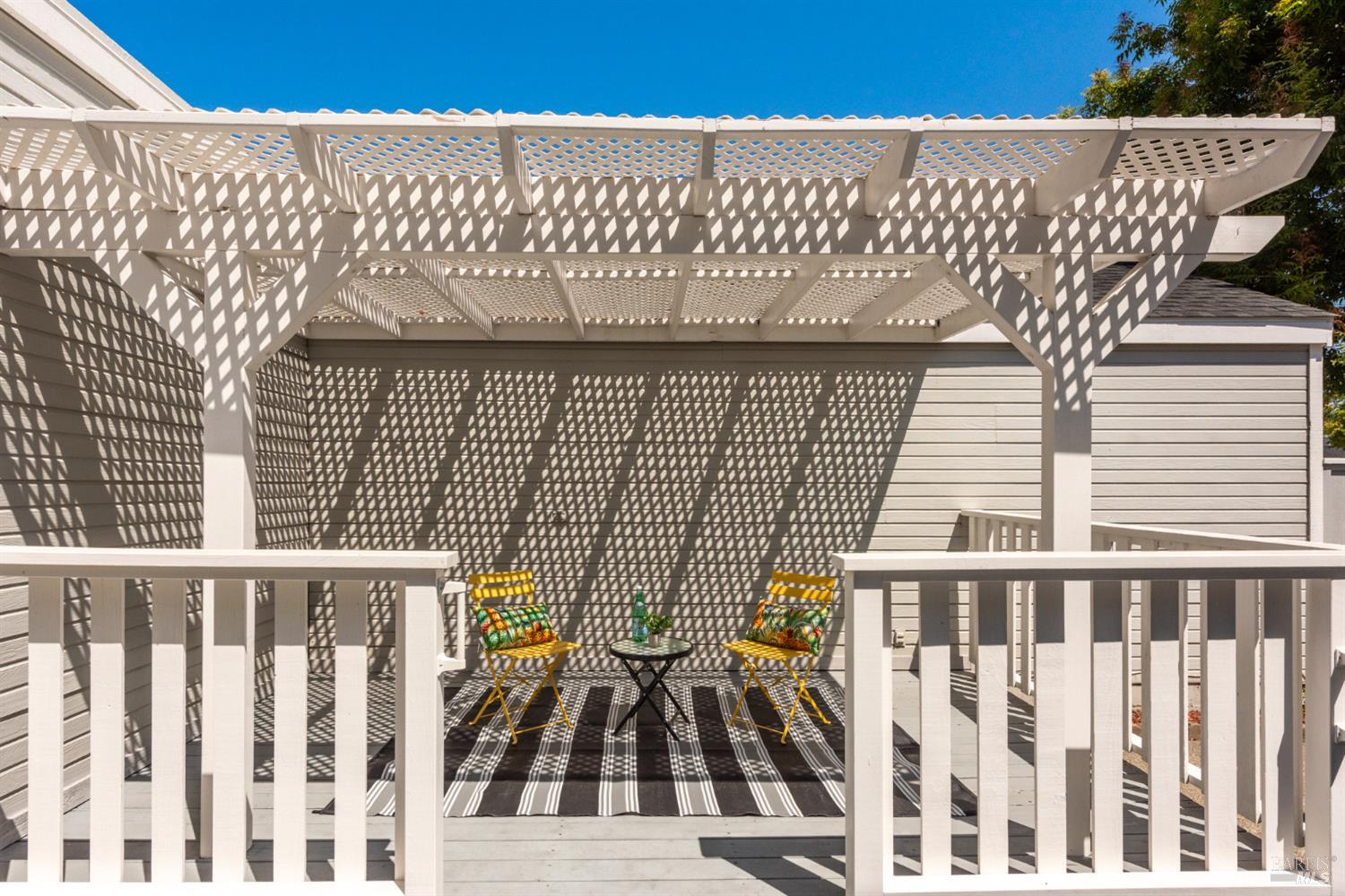 2324 Lakeview Drive
