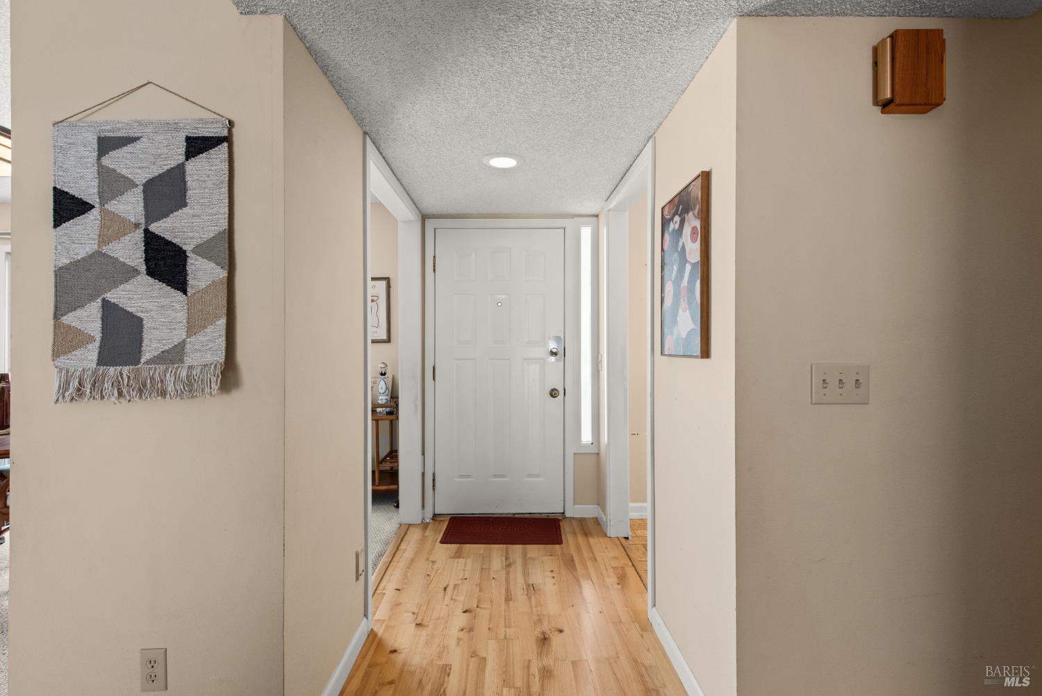2324 Lakeview Drive