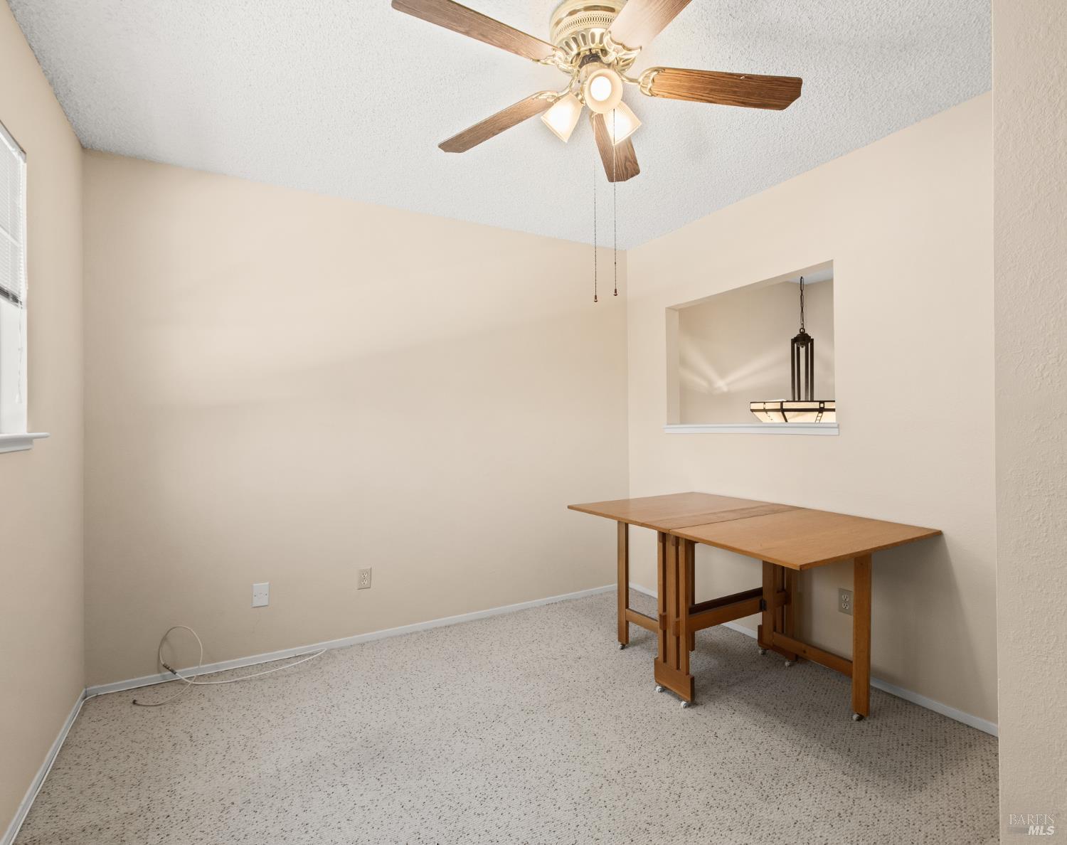 2324 Lakeview Drive