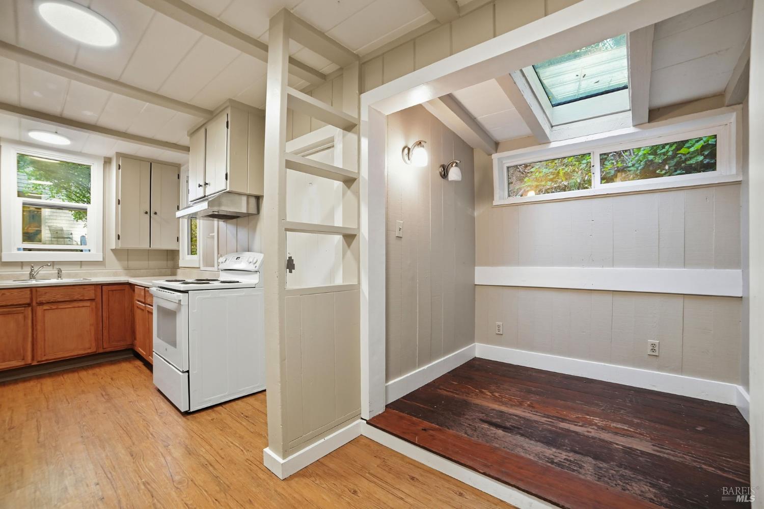 37 Grand View Avenue