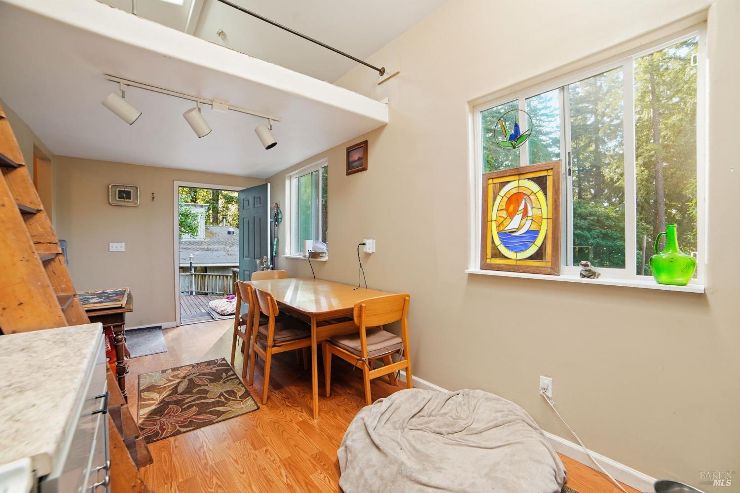 37 Grand View Avenue