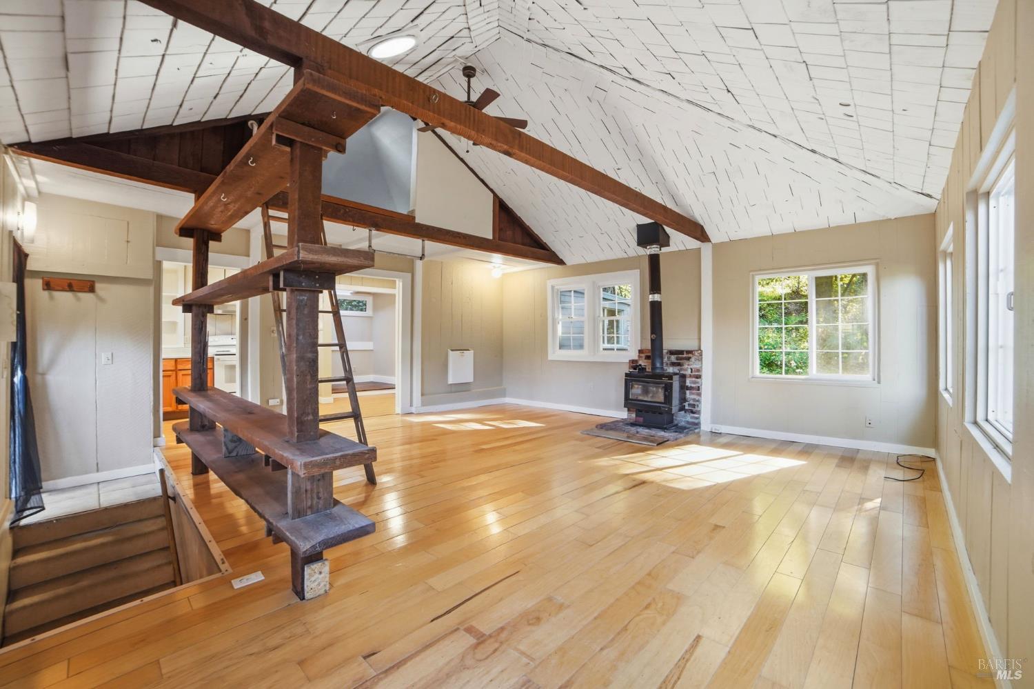 37 Grand View Avenue