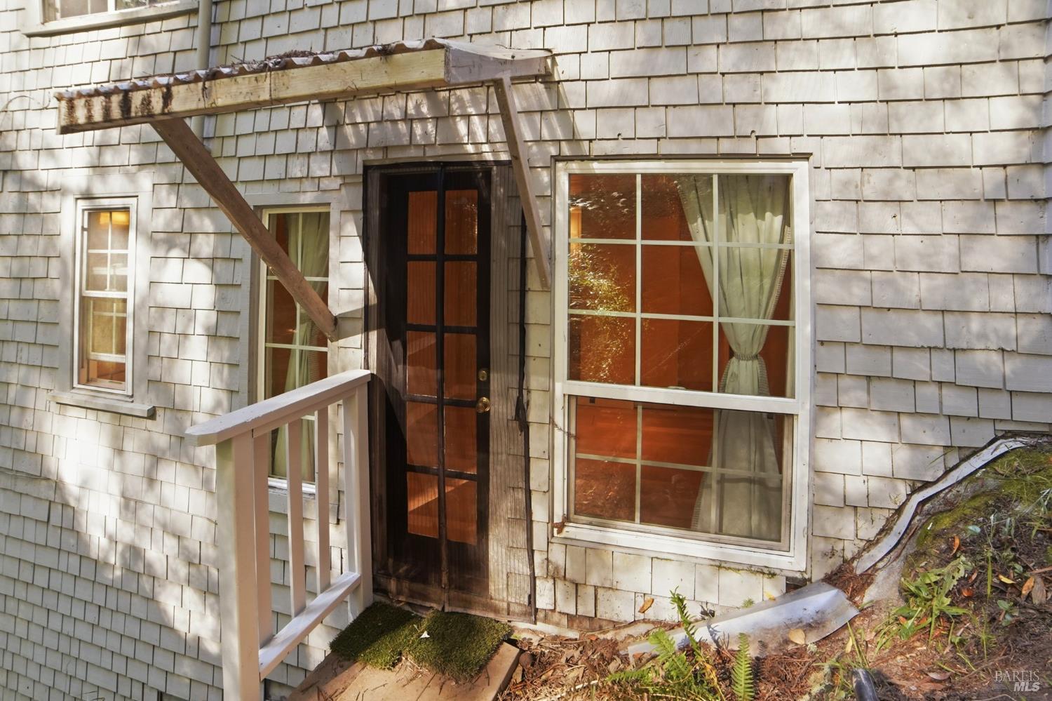 37 Grand View Avenue