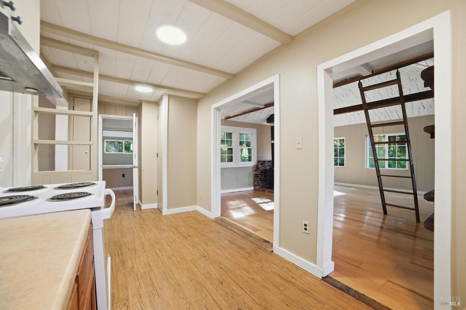 37 Grand View Avenue