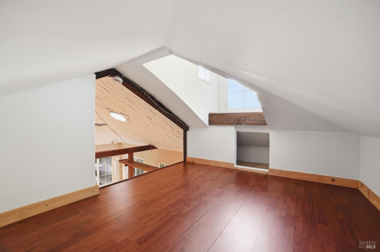 37 Grand View Avenue