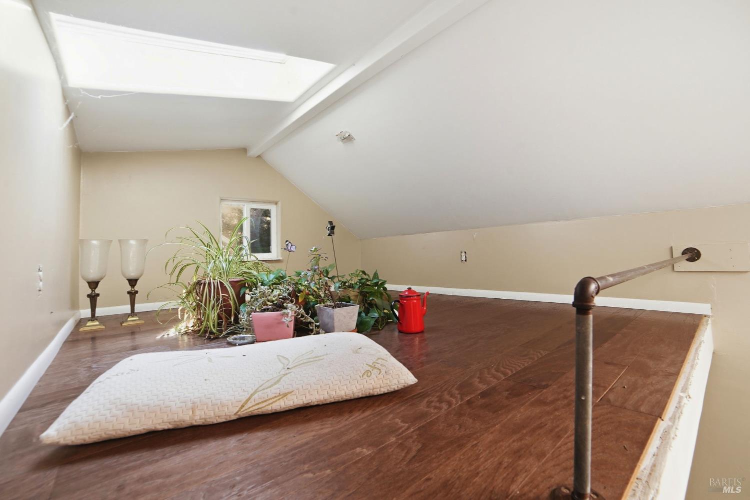 37 Grand View Avenue