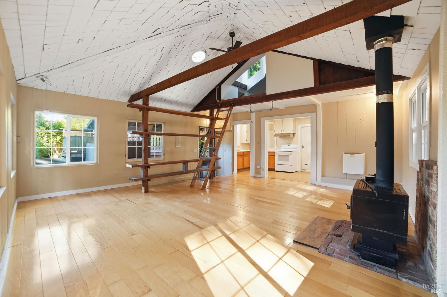 37 Grand View Avenue