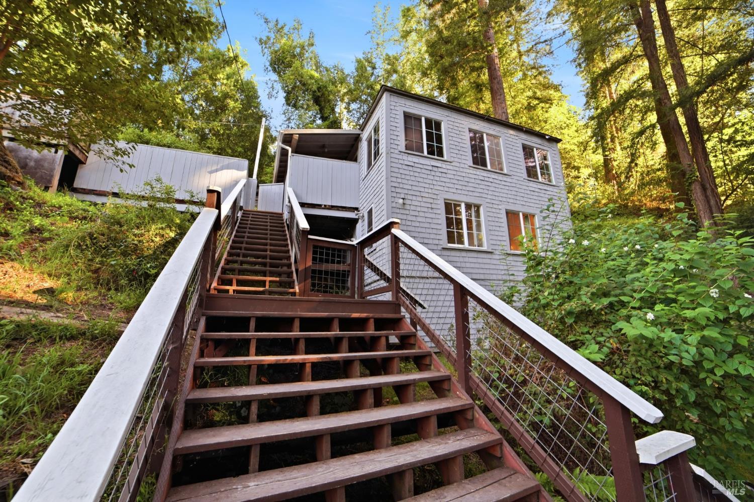 37 Grand View Avenue