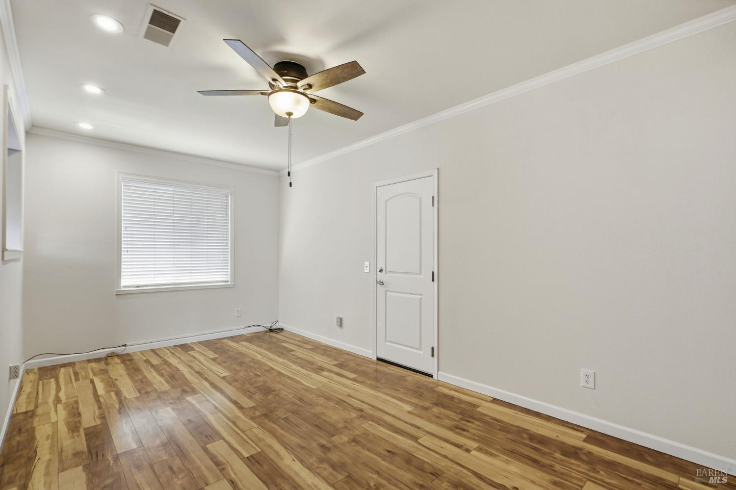525 Albert Way