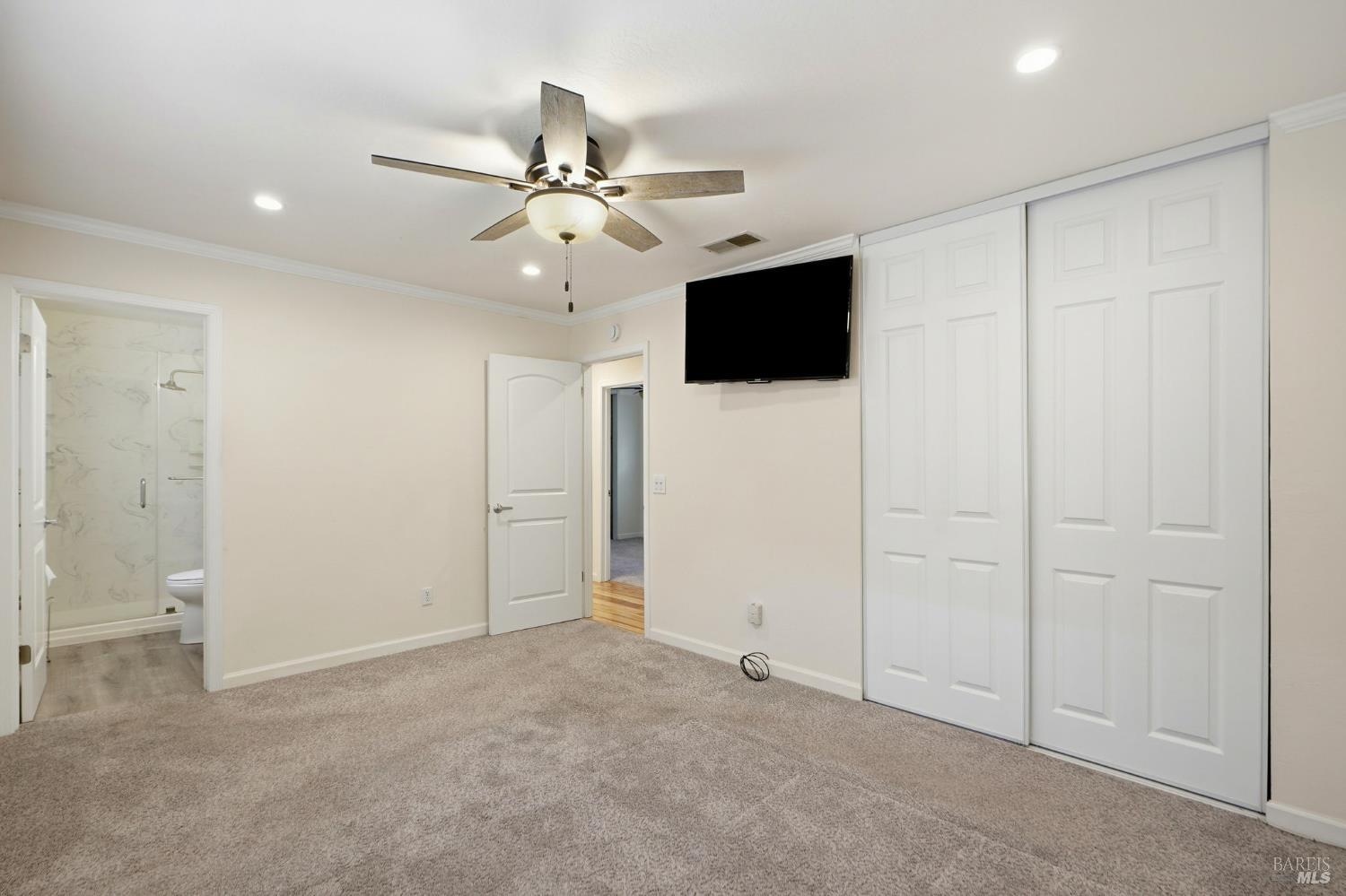 525 Albert Way