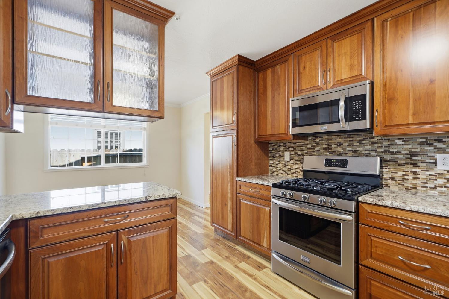 525 Albert Way