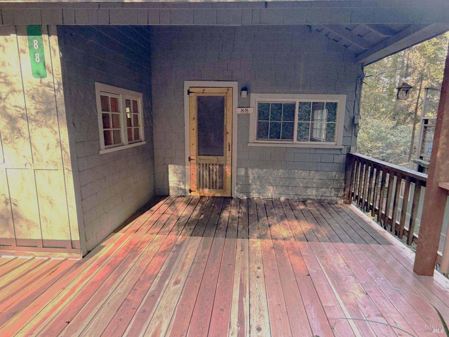 88 Railroad Avenue