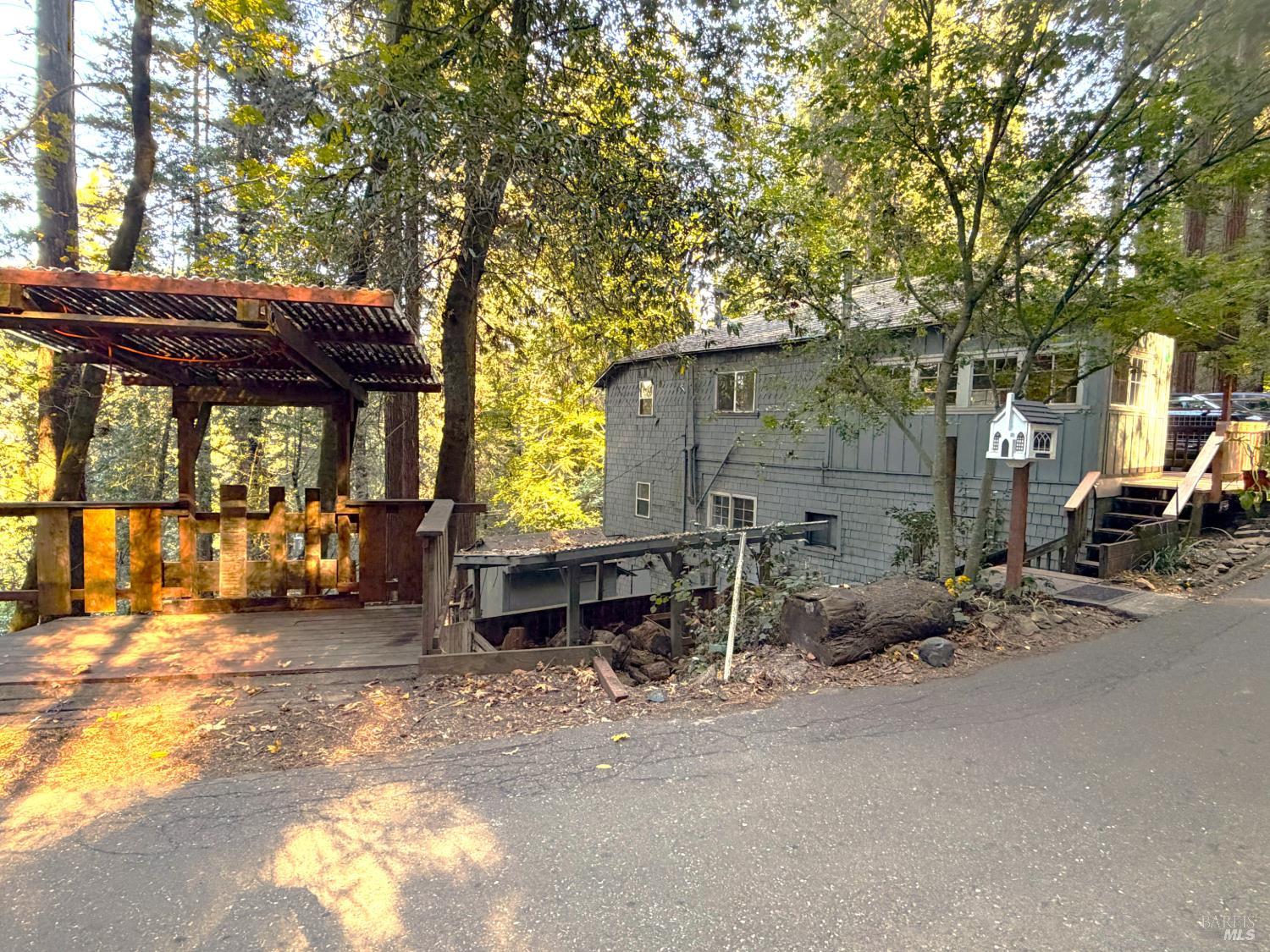 88 Railroad Avenue