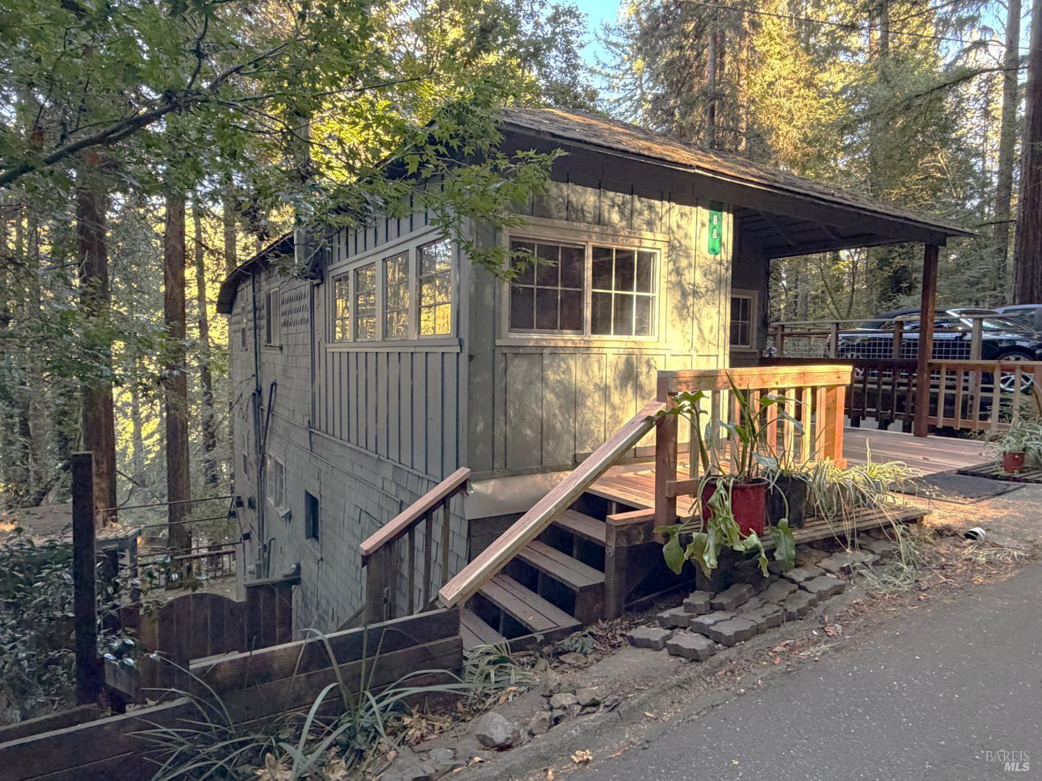 88 Railroad Avenue
