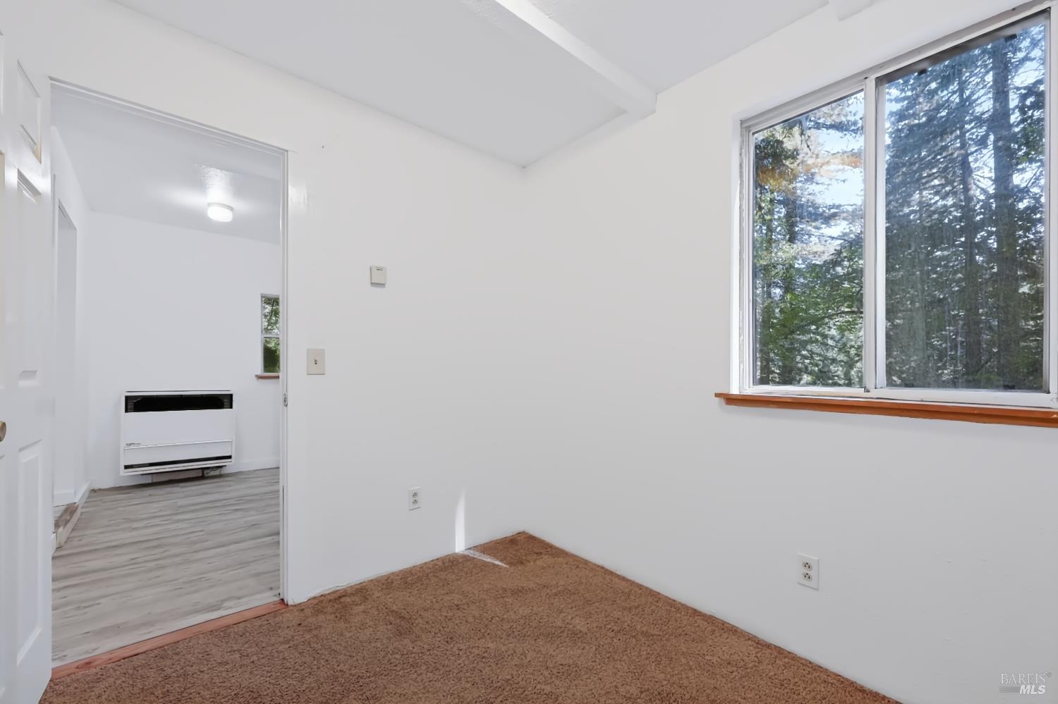 88 Railroad Avenue