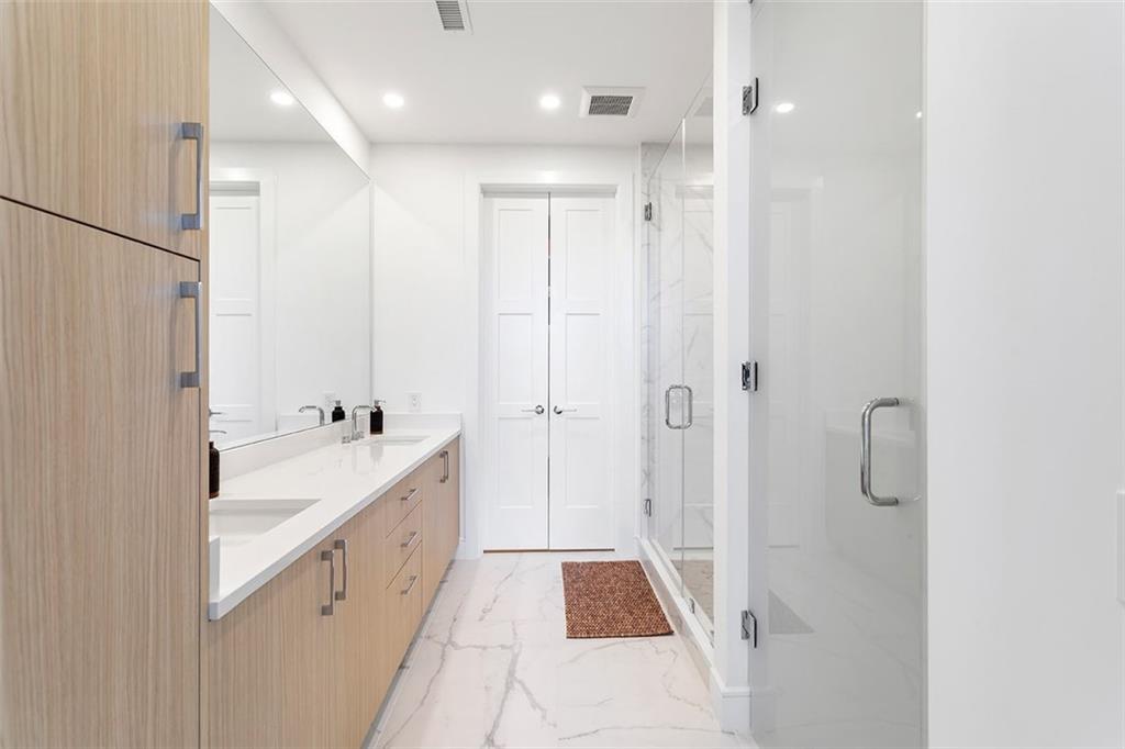 2425 Peachtree Road NE Unit 612