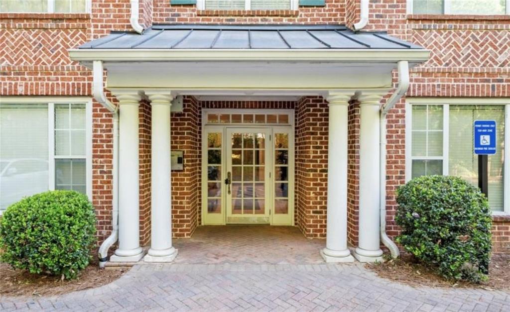 4201 Stratford Commons