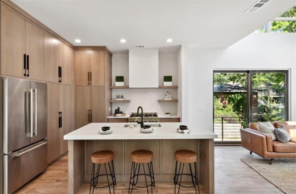 536 Highland Avenue NE Unit B