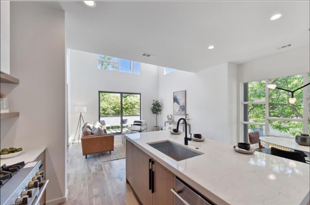 536 Highland Avenue NE Unit B