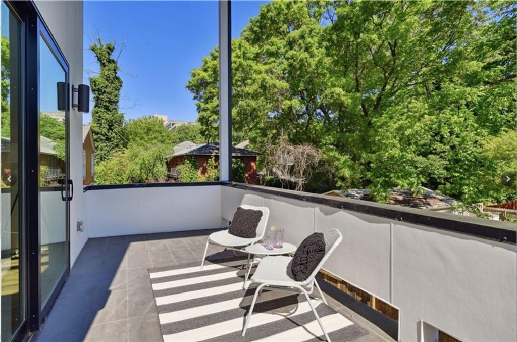 536 Highland Avenue NE Unit B