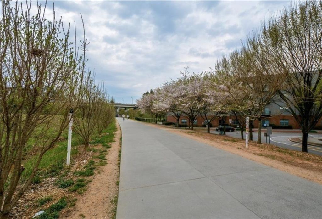 536 Highland Avenue NE Unit B