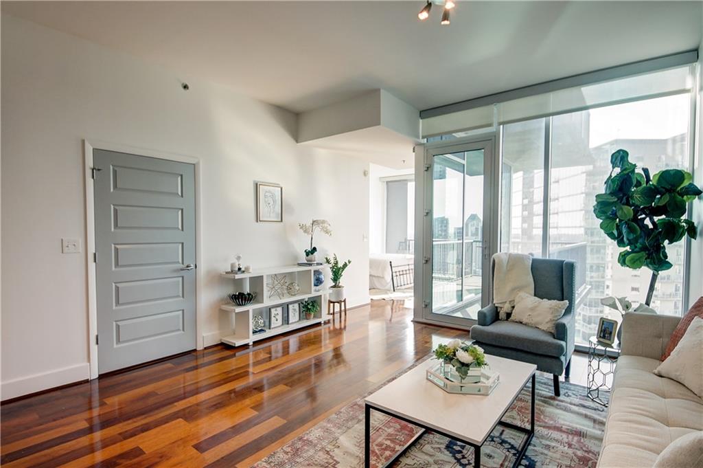 1080 Peachtree Street NE Unit 1813