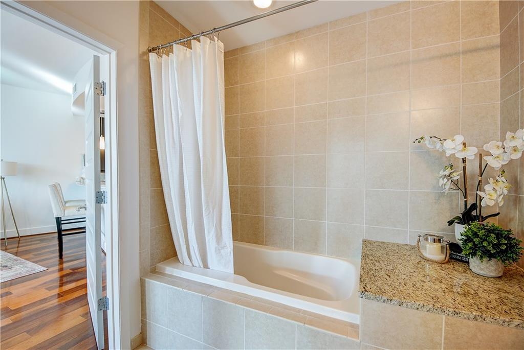 1080 Peachtree Street NE Unit 1813