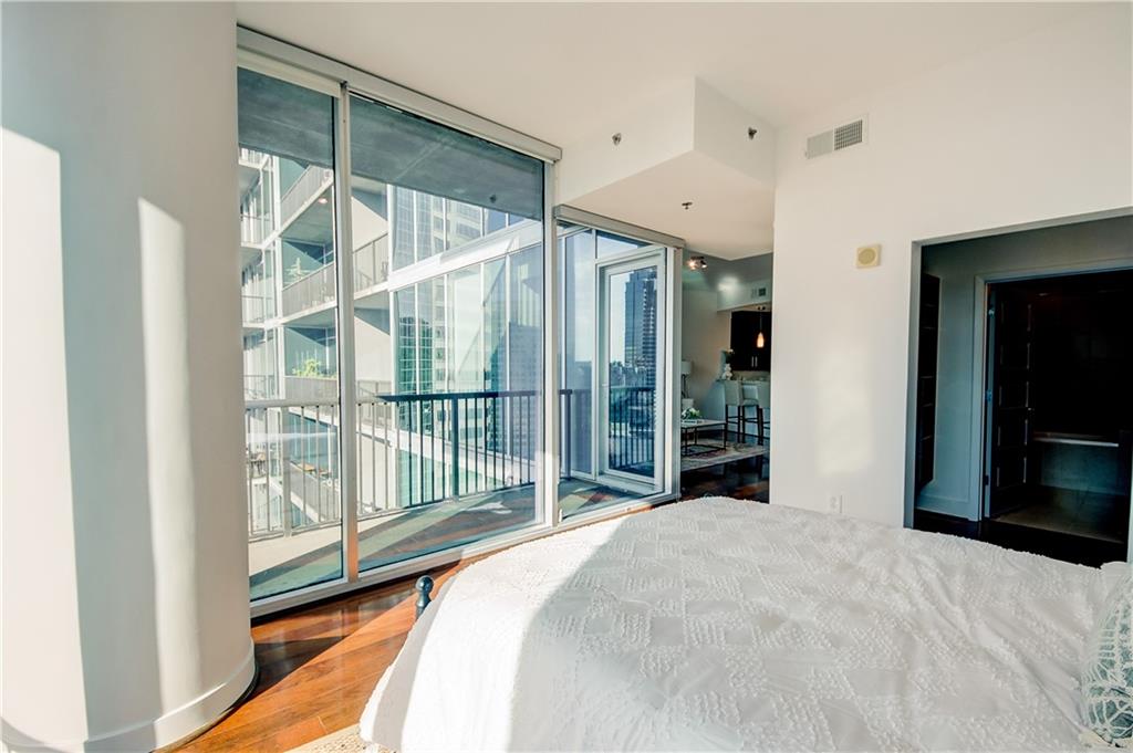 1080 Peachtree Street NE Unit 1813