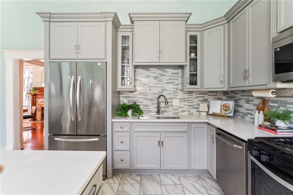 402 Georgia Avenue SE