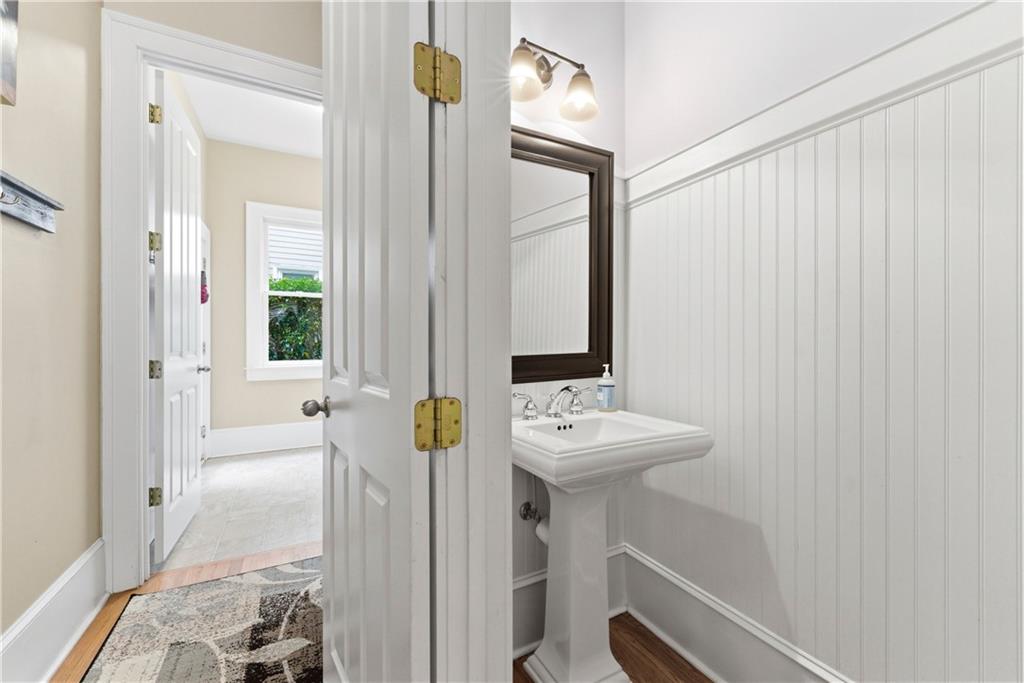 501 Carter Avenue SE