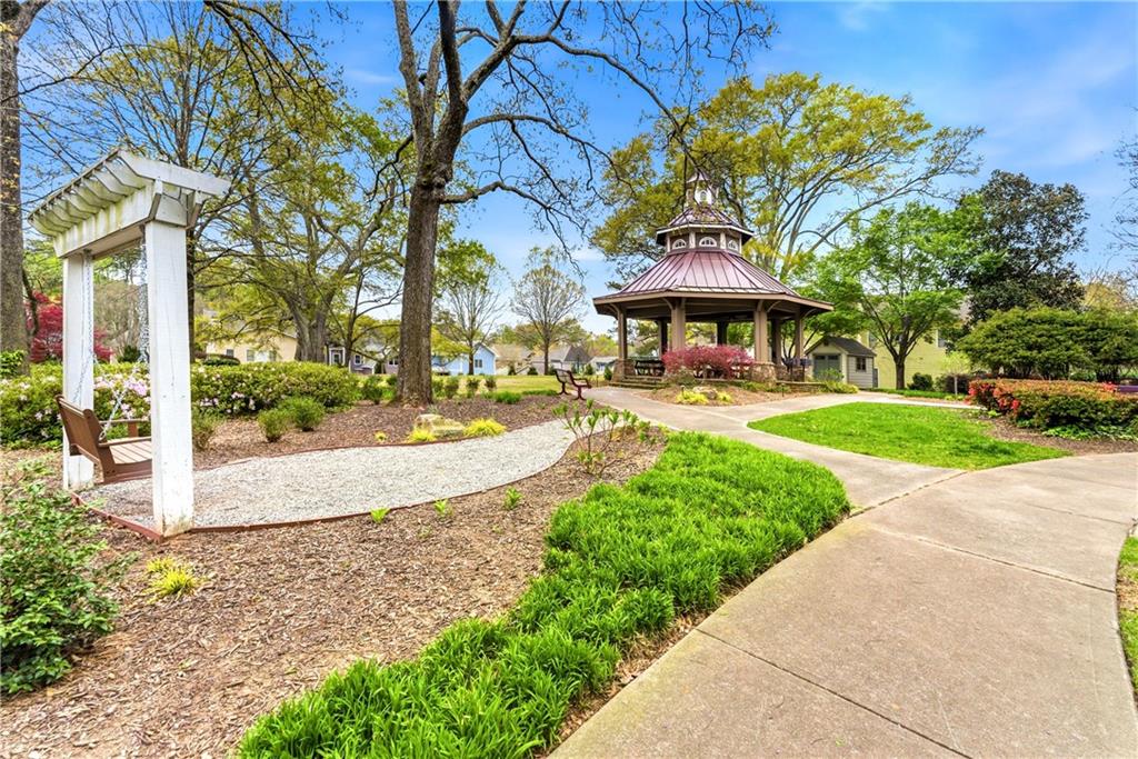 501 Carter Avenue SE