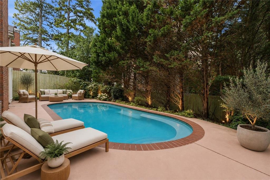 1776 Lavista Oaks Drive