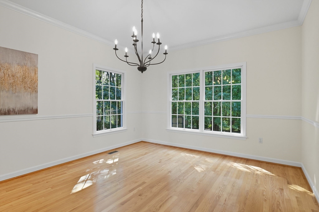 19 Bellows Rd