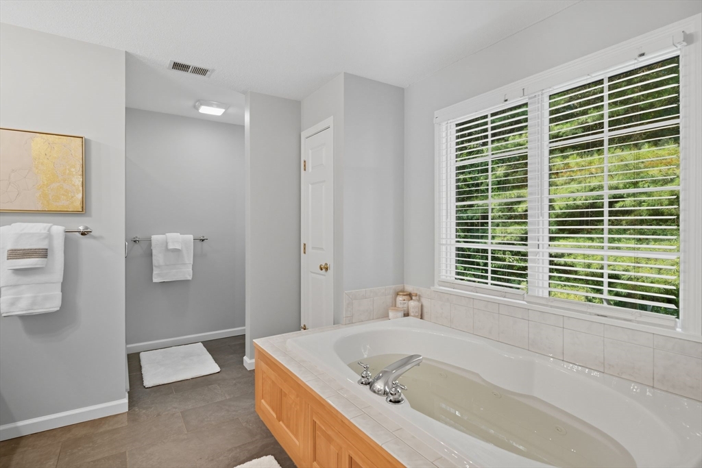 19 Bellows Rd