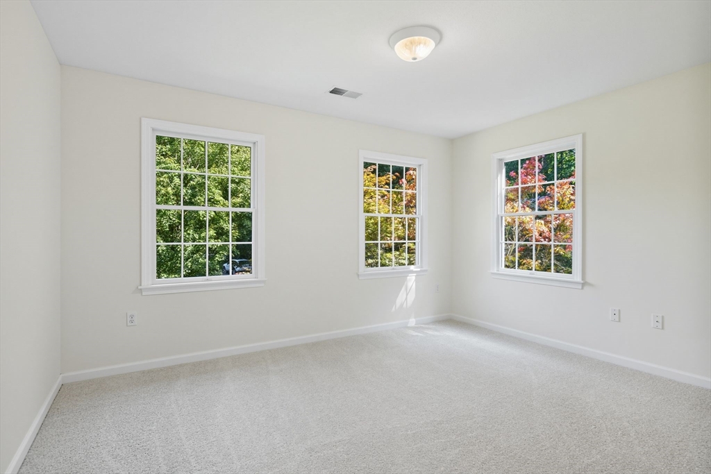 19 Bellows Rd