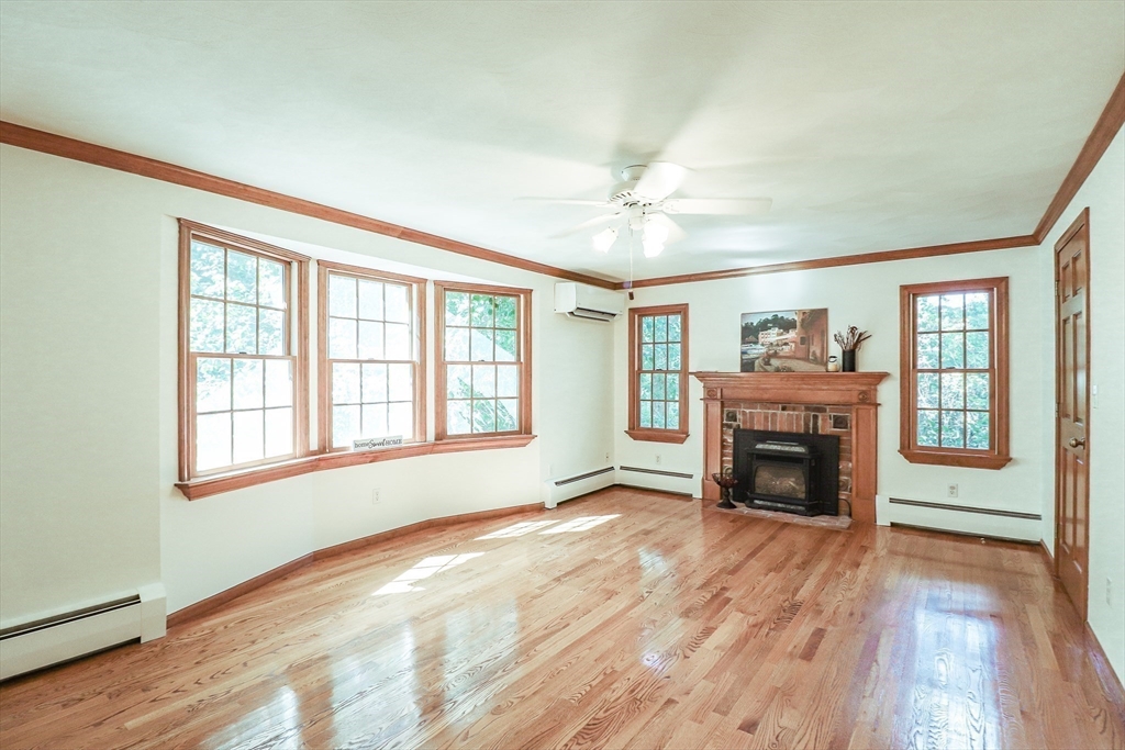 14 Raymond Drive