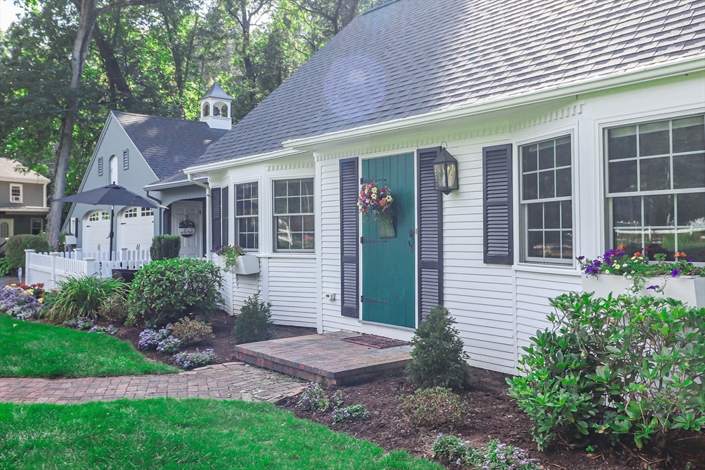 14 Raymond Drive