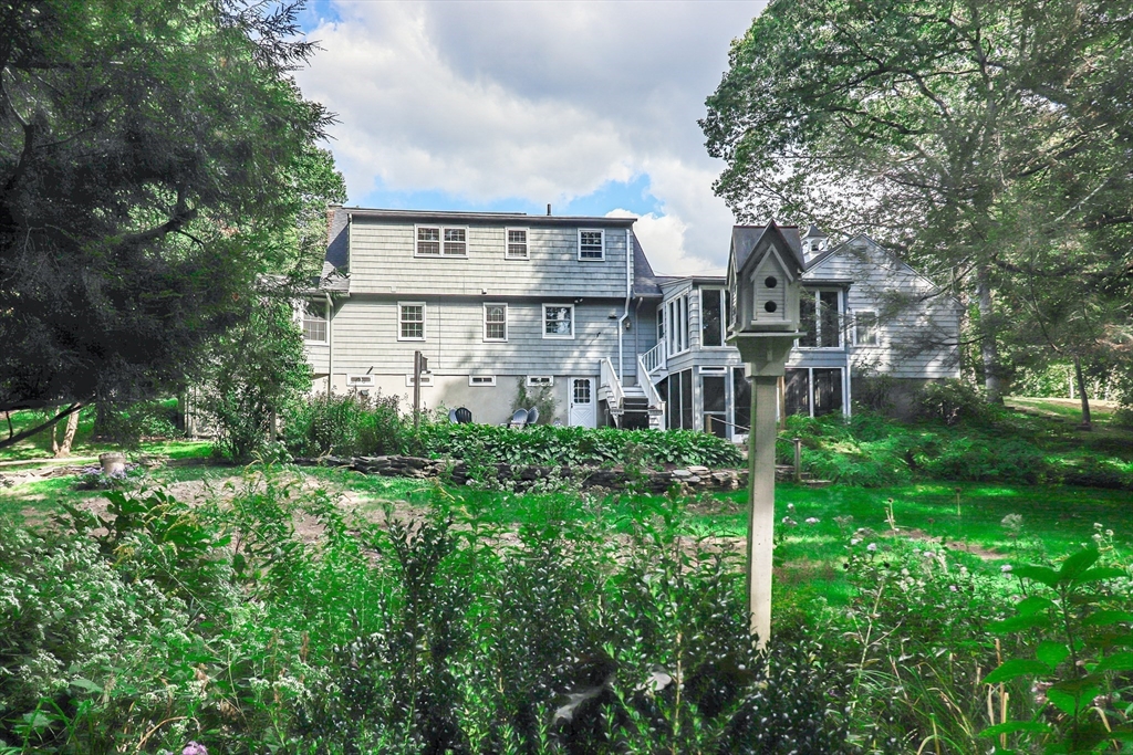 14 Raymond Drive