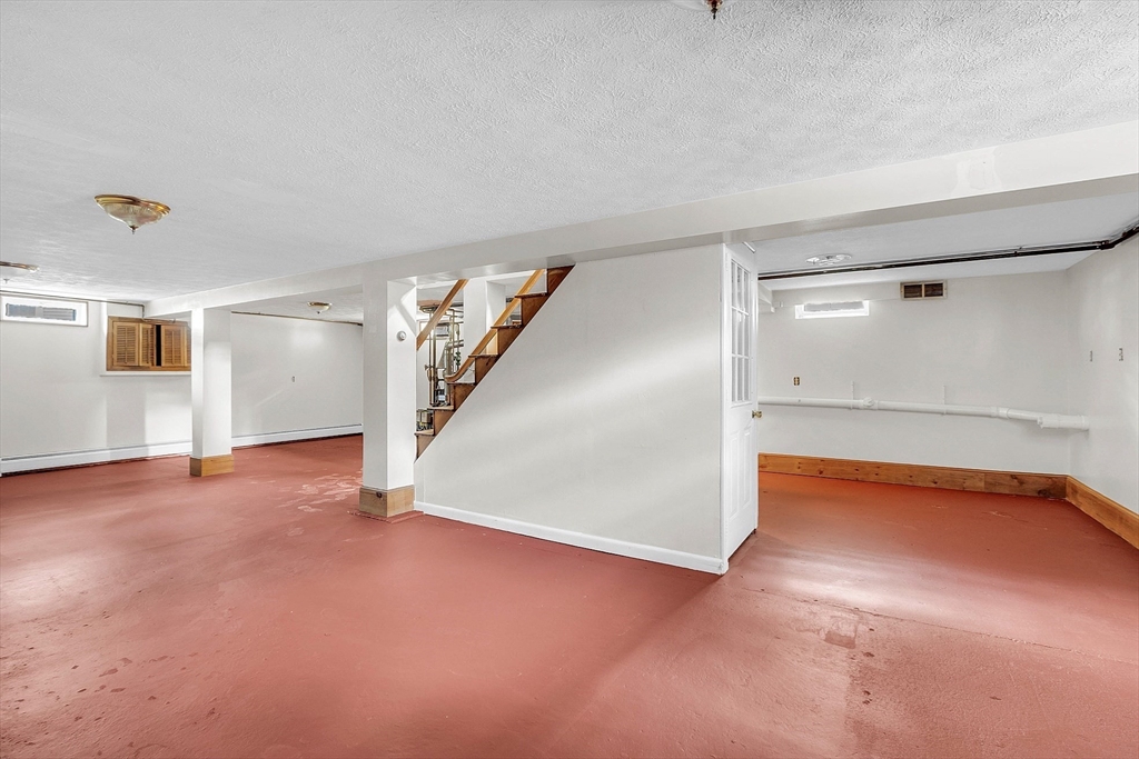 31 Tolman Ave