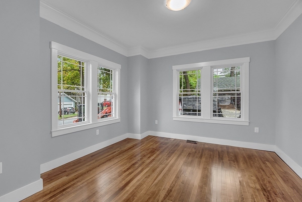 12 Grenada St