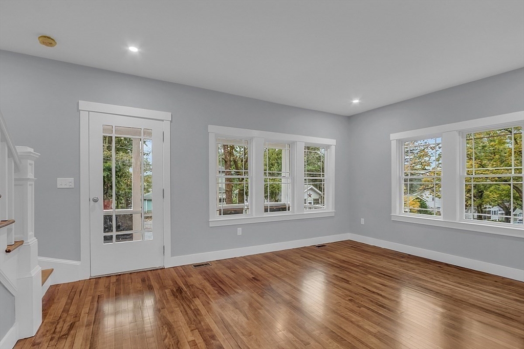 12 Grenada St