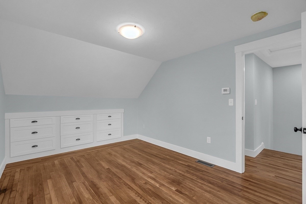 12 Grenada St